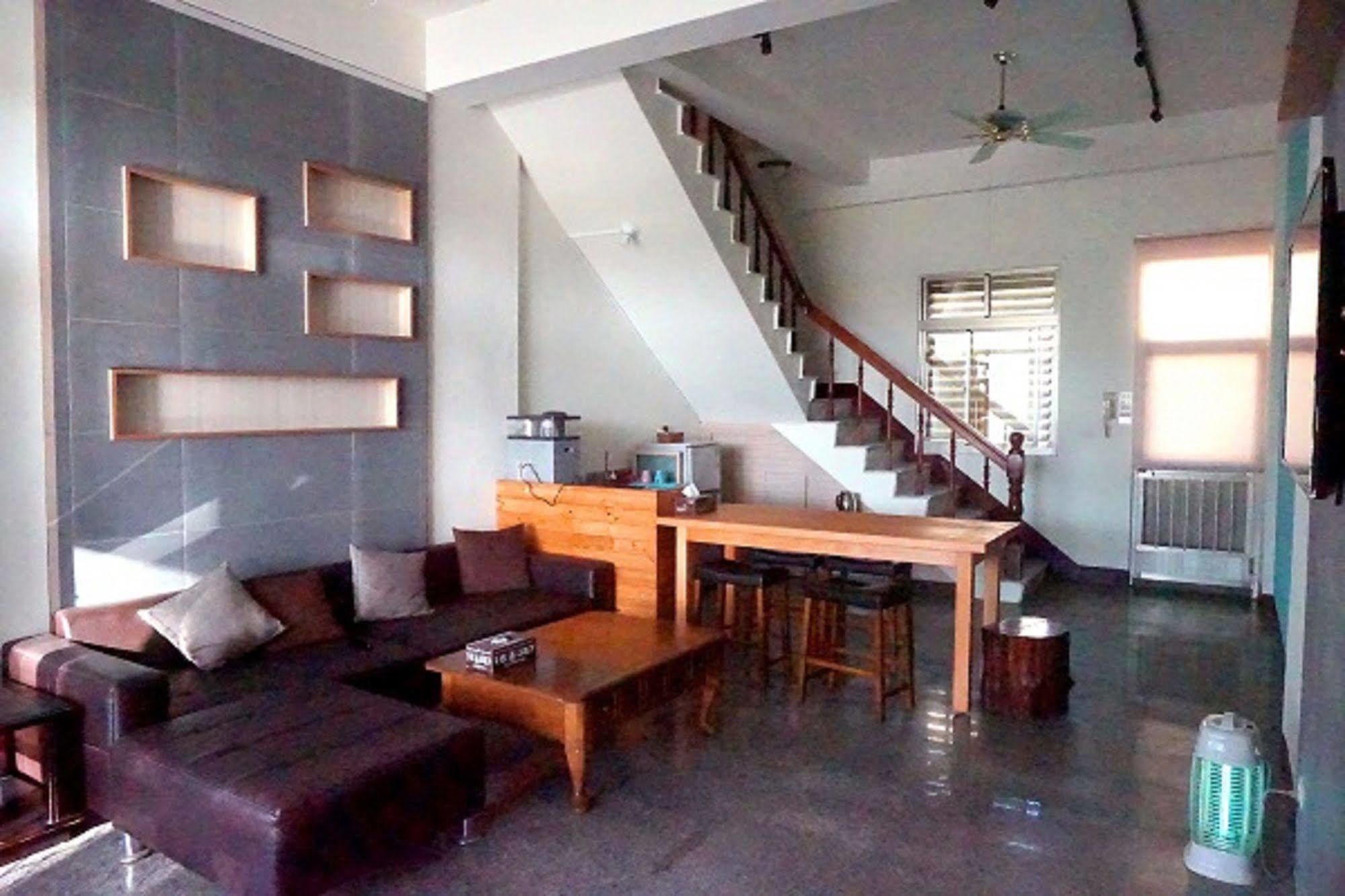 สเนล เทรล โฮเต็ล Bed & Breakfast Taitung ภายนอก รูปภาพ