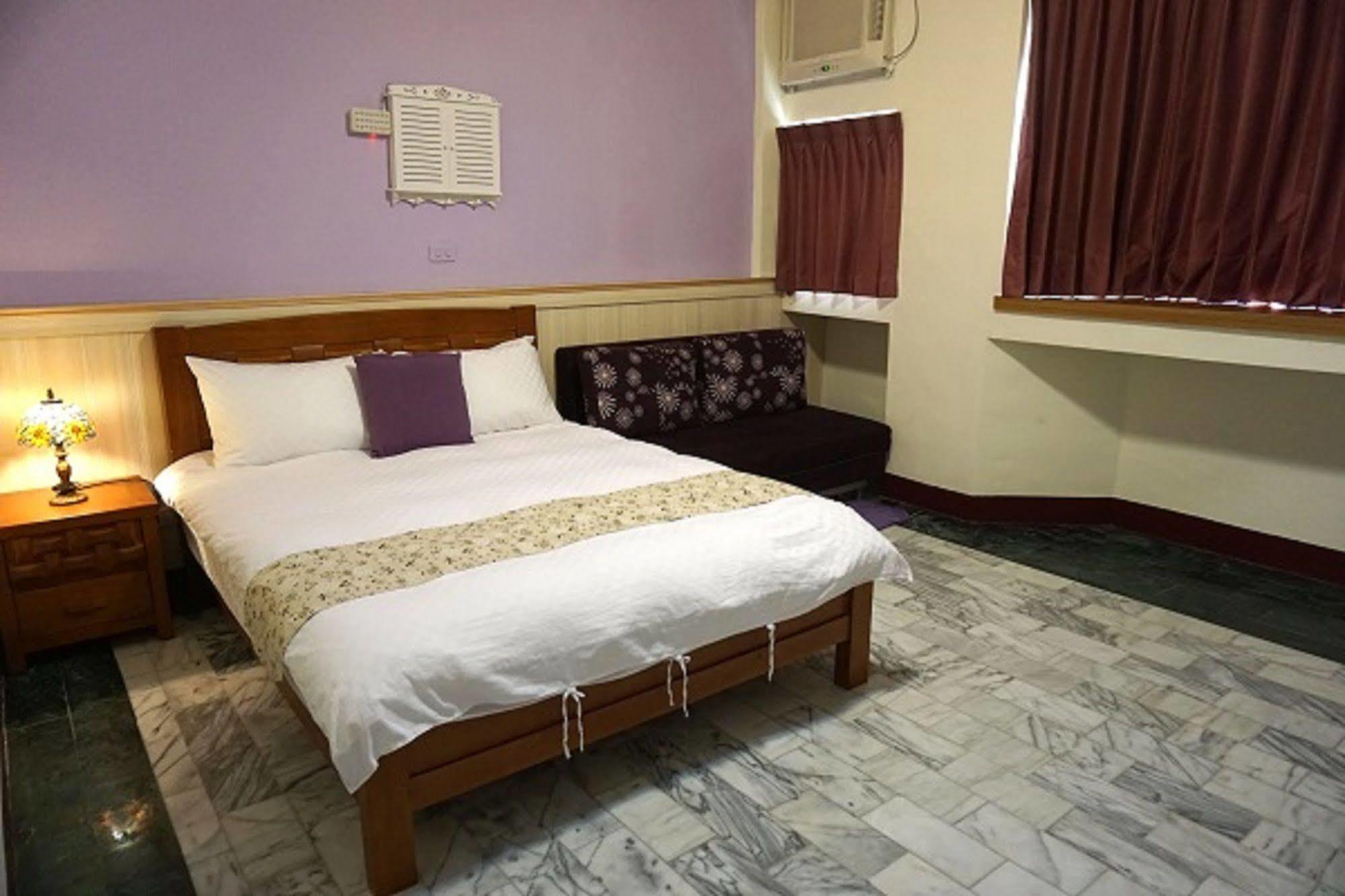 สเนล เทรล โฮเต็ล Bed & Breakfast Taitung ภายนอก รูปภาพ