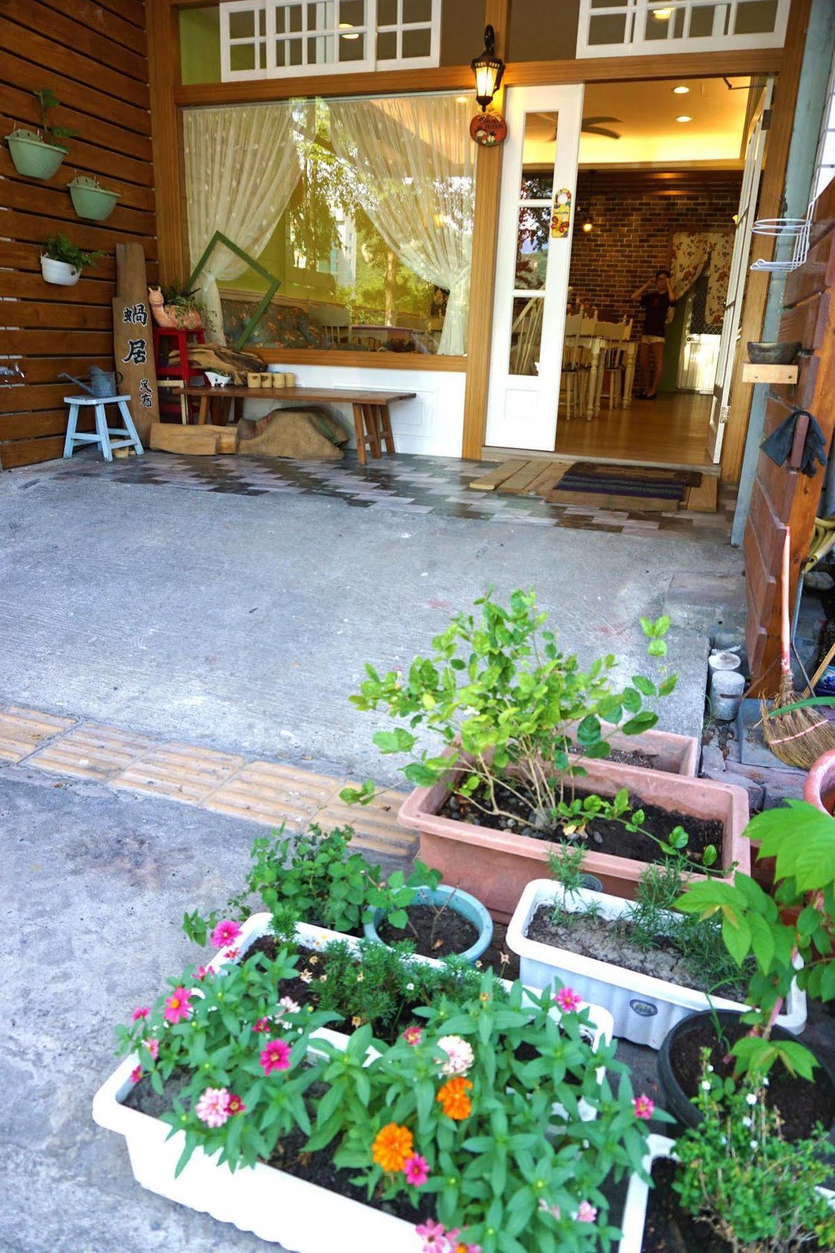 สเนล เทรล โฮเต็ล Bed & Breakfast Taitung ภายนอก รูปภาพ